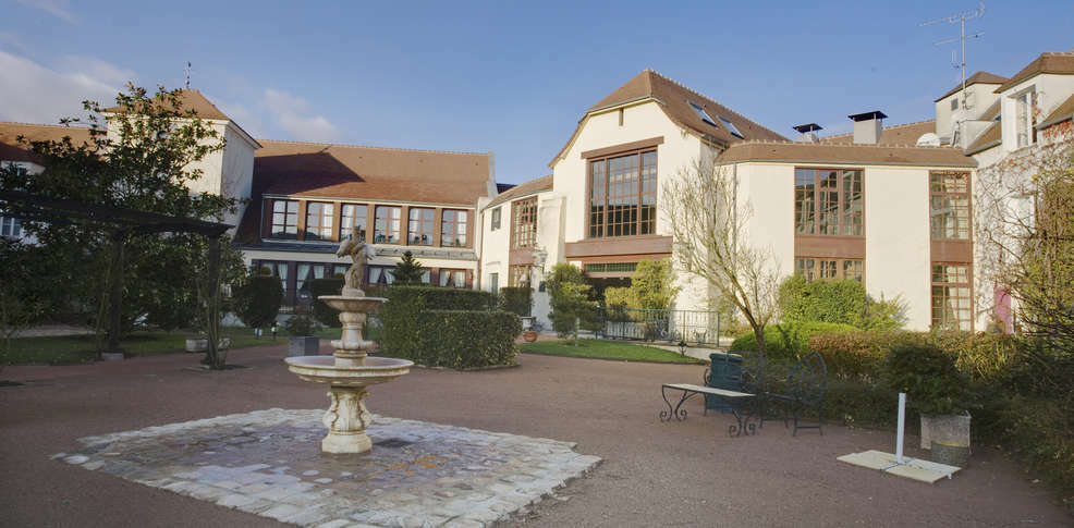 Le Manoir De Gressy Hotel Exterior photo